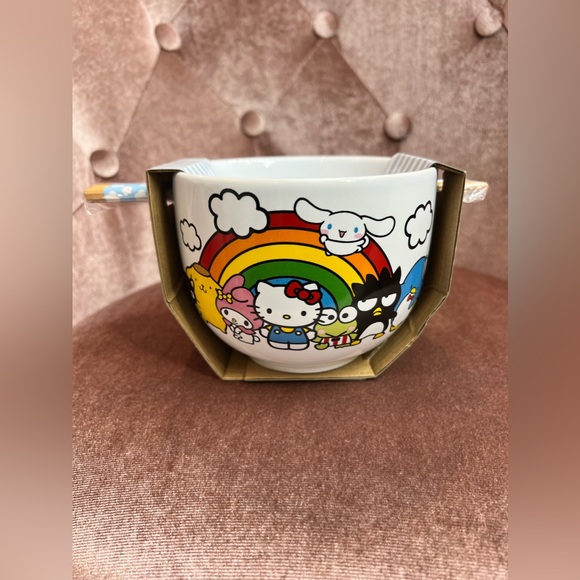 Hello Kitty & Friends Rainbow 20oz Ceramic Noodle Bowl & Chopstick Set - Picture 2 of 4